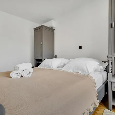 Sanja Center * 마카르스카