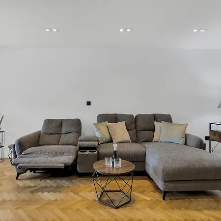 Sanja Center Apartment *