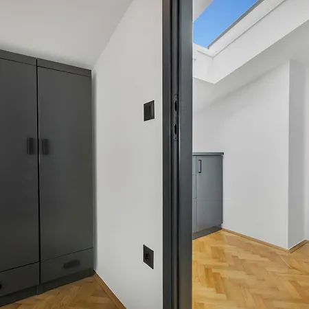 Sanja Center 마카르스카