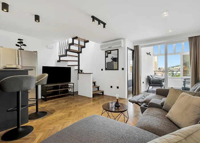 Sanja Center * 마카르스카