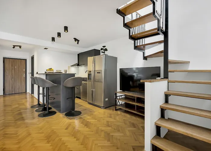 Sanja Center * 마카르스카