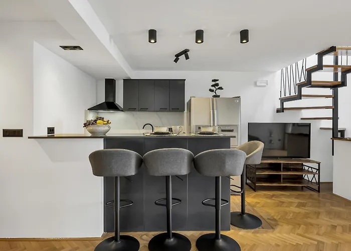 Sanja Center 마카르스카