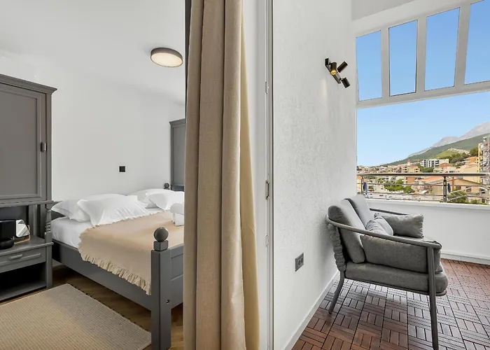 아파트 Sanja Center