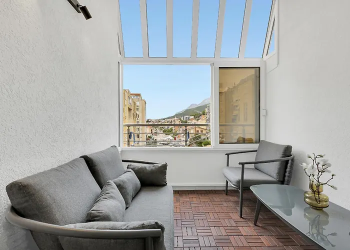 아파트 Sanja Center *