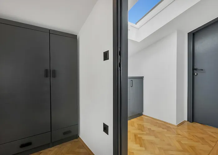 Sanja Center 마카르스카